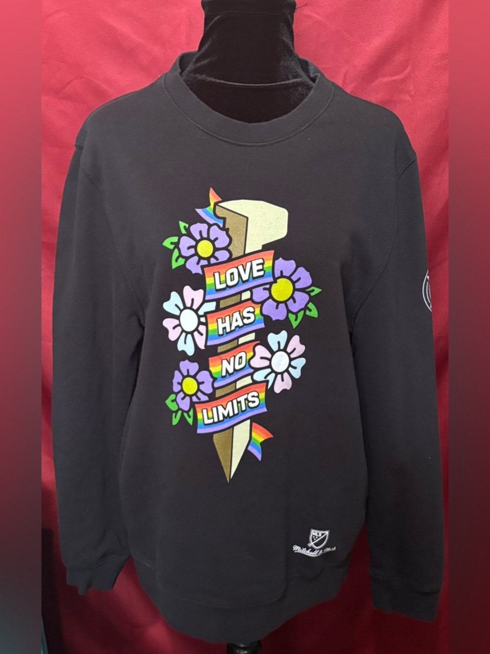 Mitchell & Ness Black and White Branded Tag Sweatshirt